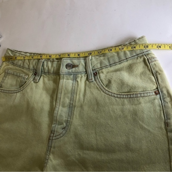 WILD FABLE High Rise Bermuda Raw Hem Distressed Button Fly Jean Shorts Size 6 - Picture 6 of 12